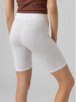 Vero Moda hvide sømløse shorts – XS/S og S/M – OUTLET