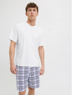 Jack & Jones loungesæt med t-shirt & shorts i hvid til herre.
