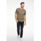 BISON O-Neck T-shirt i genanvendt bomuldsblanding i army til here