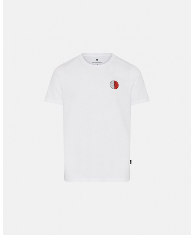 Se JBS Of Denmark T-shirt med logo i hvid til herre hos Sokkeposten.dk