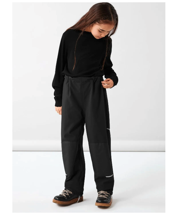 Name It Vandtæt Softshell Bukser i sort til børn billede 4