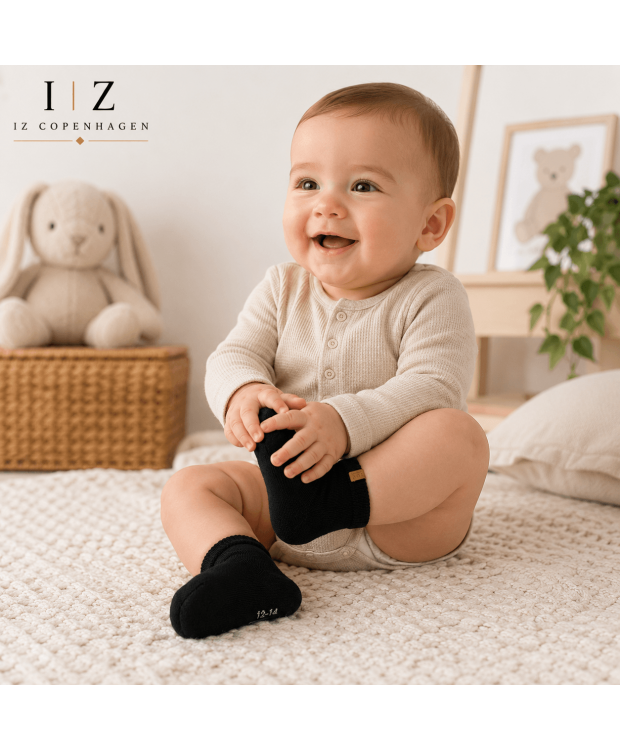 iZ Sock Luxury bambusstrømper sort til baby – 15–22 billede 2