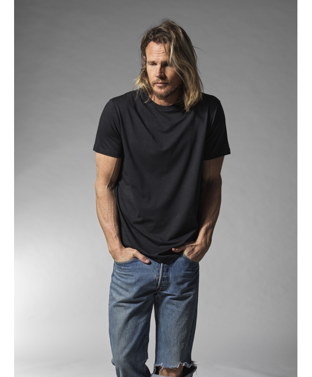 RESTERÖDS bambus T-shirt i navy med rund hals til herre